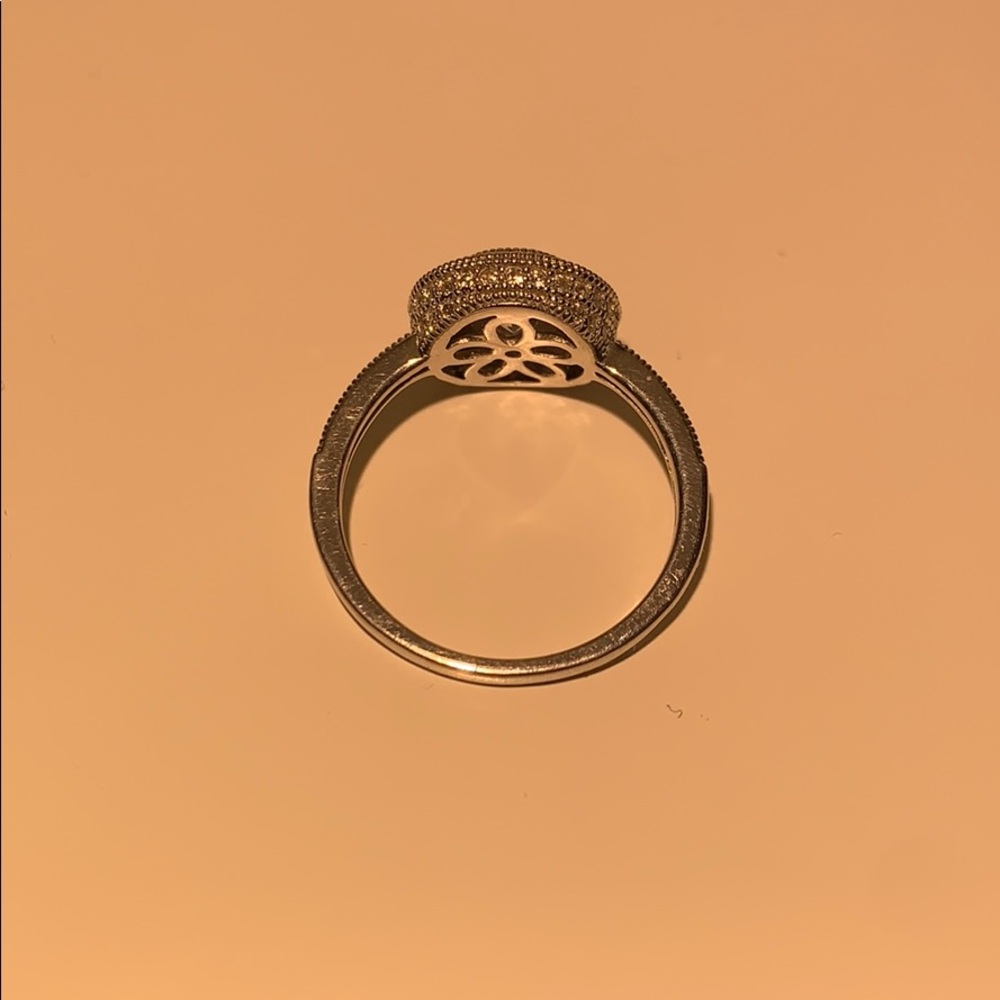 Halo Ring - Picture 4 of 9